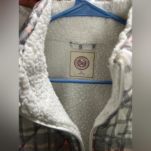 Women’s SO Plaid Vest - Picture 2 of 4